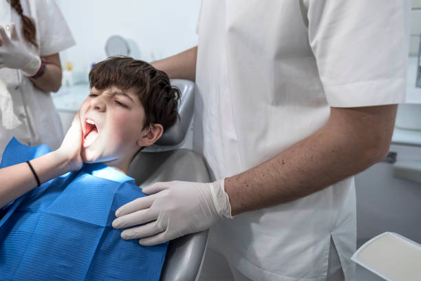 Best Broken or Cracked Tooth Emergency Dentist in Town And Country, MO